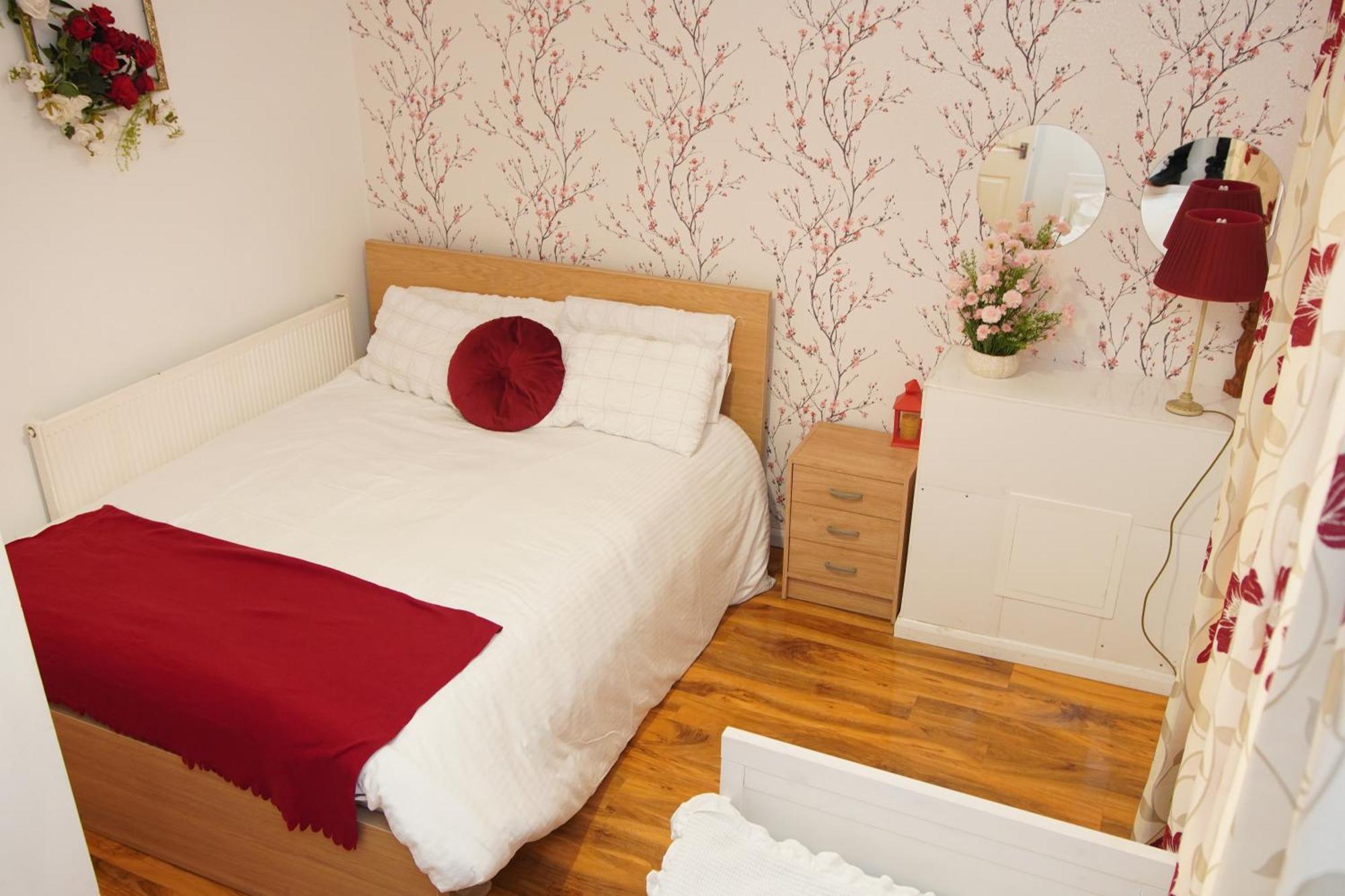 5 Bedroom House Near Cardiff City. Екстериор снимка